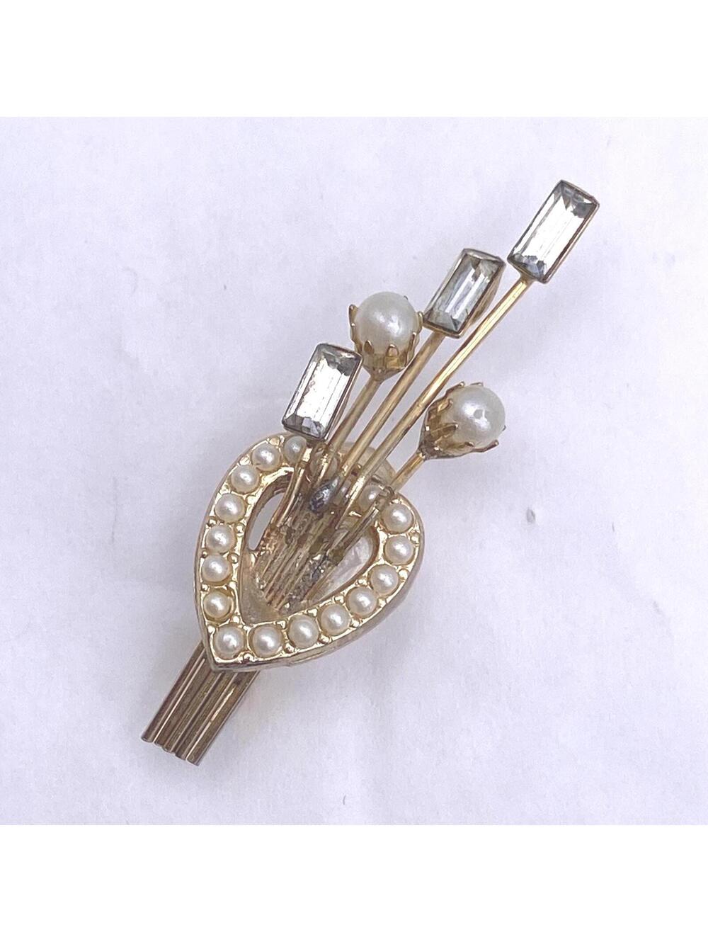Small Vintage Gold Tone Heart and Flower Brooch.